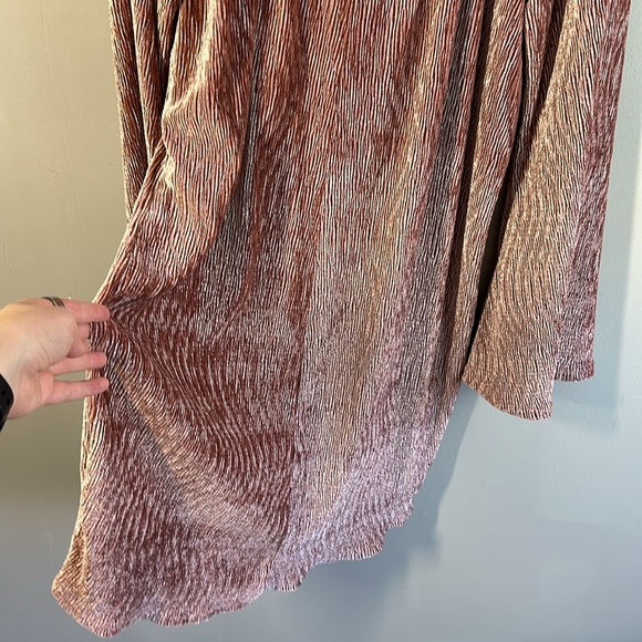 Eloquii Textured Velvet Flare Sleeves Plus Size Dress Size 22 - Picture 12 of 14